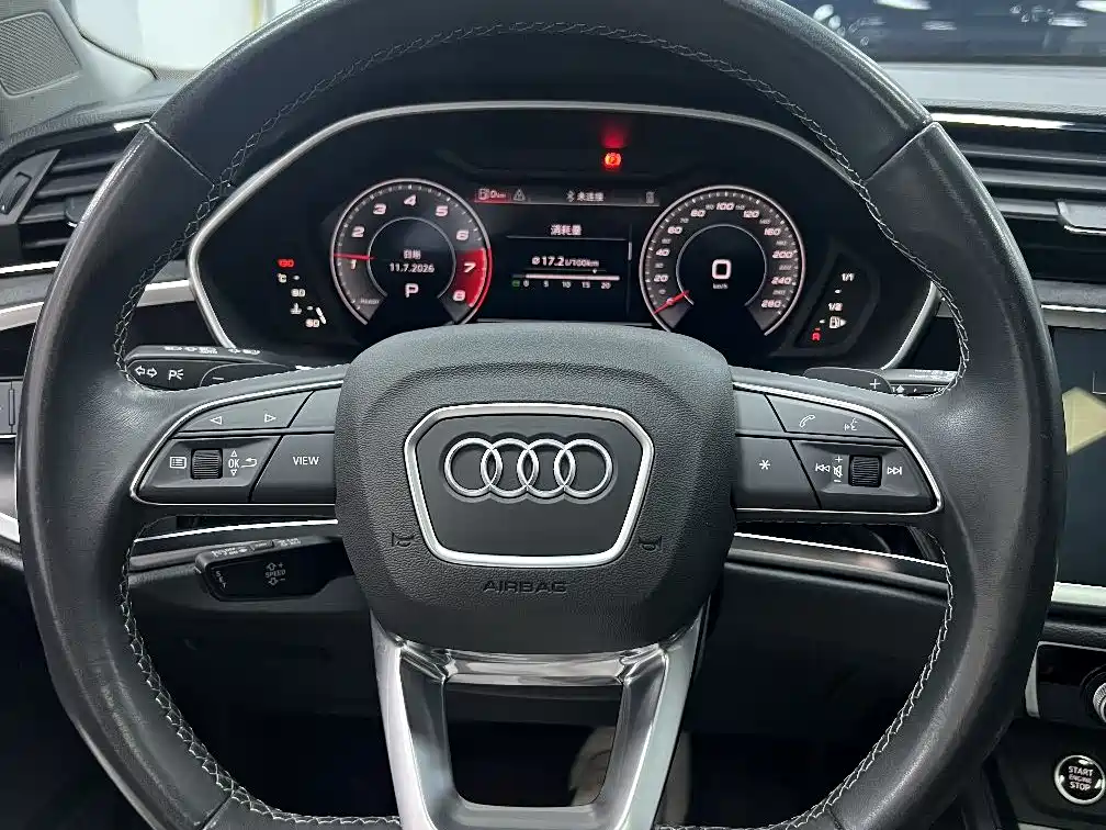 Audi Q3 2023 — фото 12