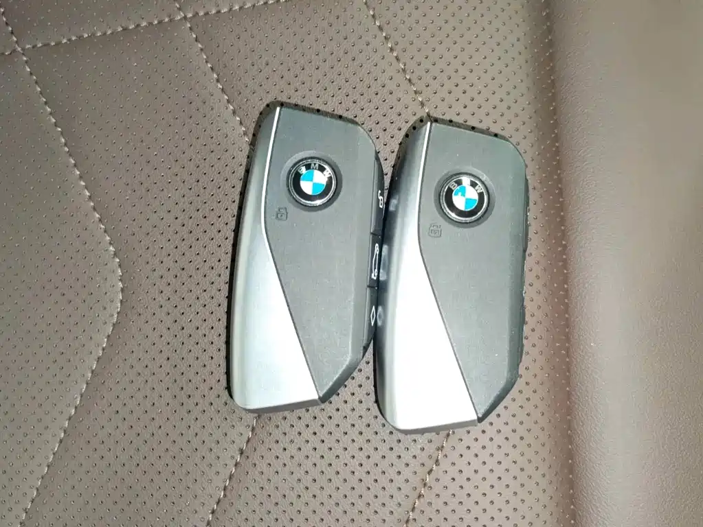 BMW iX1 2025 — фото 14