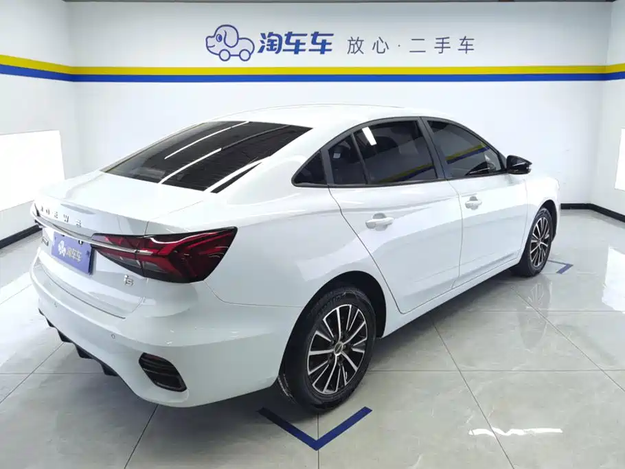 Roewe i5 2023