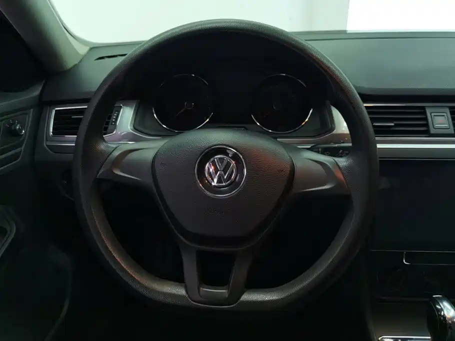 Volkswagen Bora 2017 — фото 15