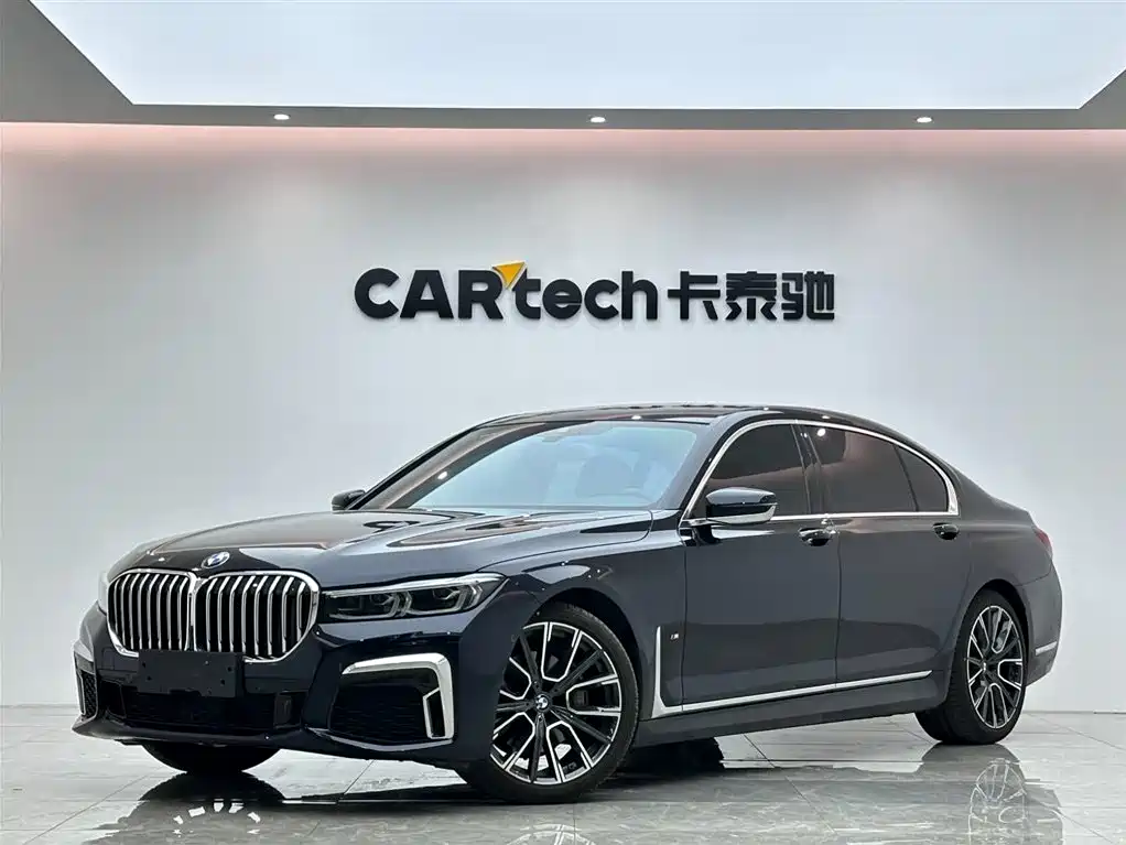 BMW 7 Series 2022 — фото 1
