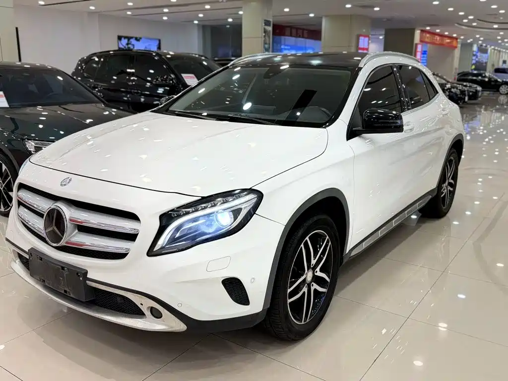 Mercedes-Benz GLA 2016