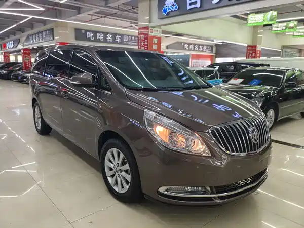 Buick GL8 2012