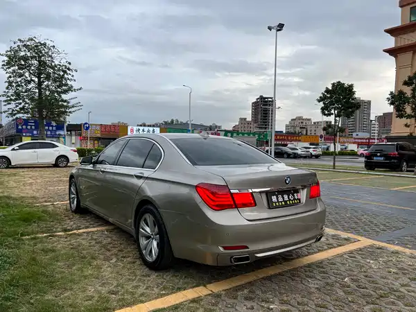 BMW 7 Series 2011
