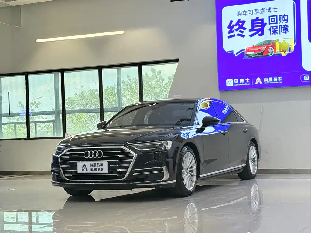 Audi A8 2019 — фото 1