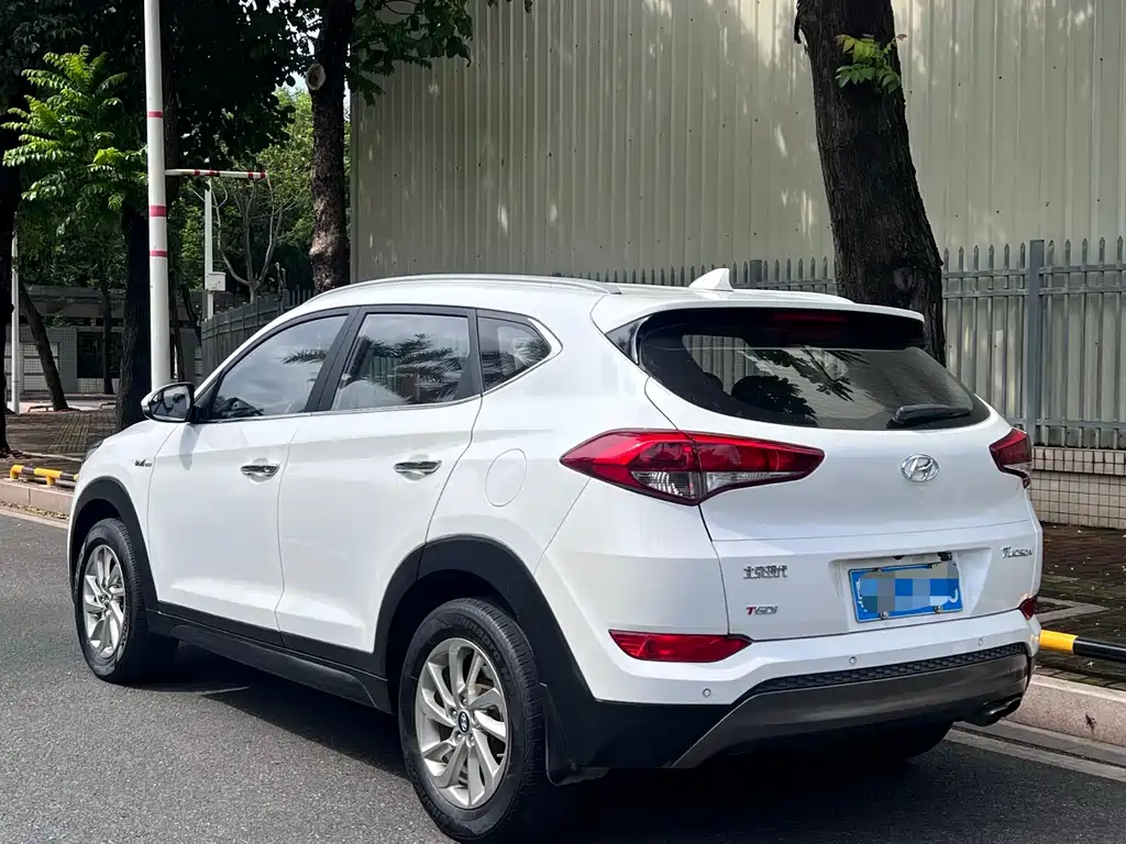 Hyundai Tucson 2016 — фото 9