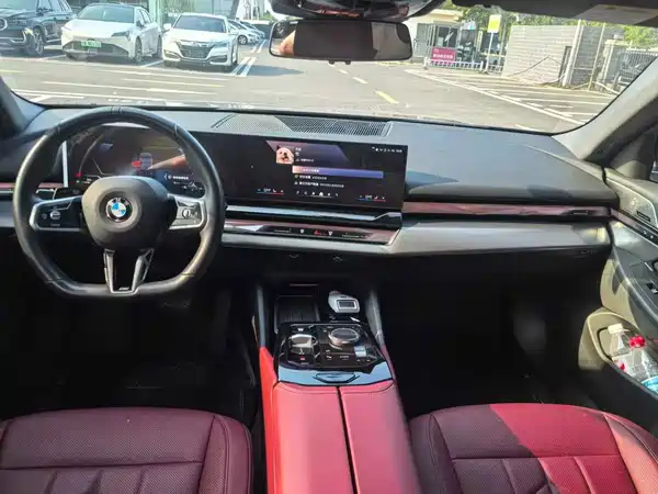 BMW 5 Series 2025
