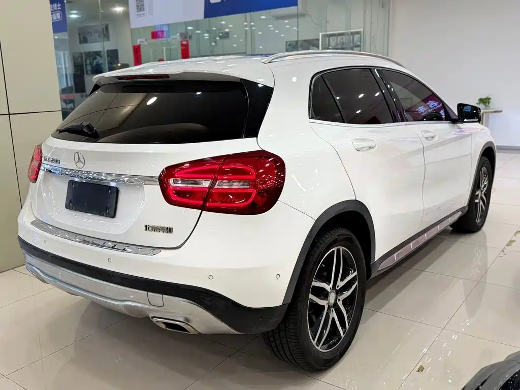 Mercedes-Benz GLA 2016 — фото 15