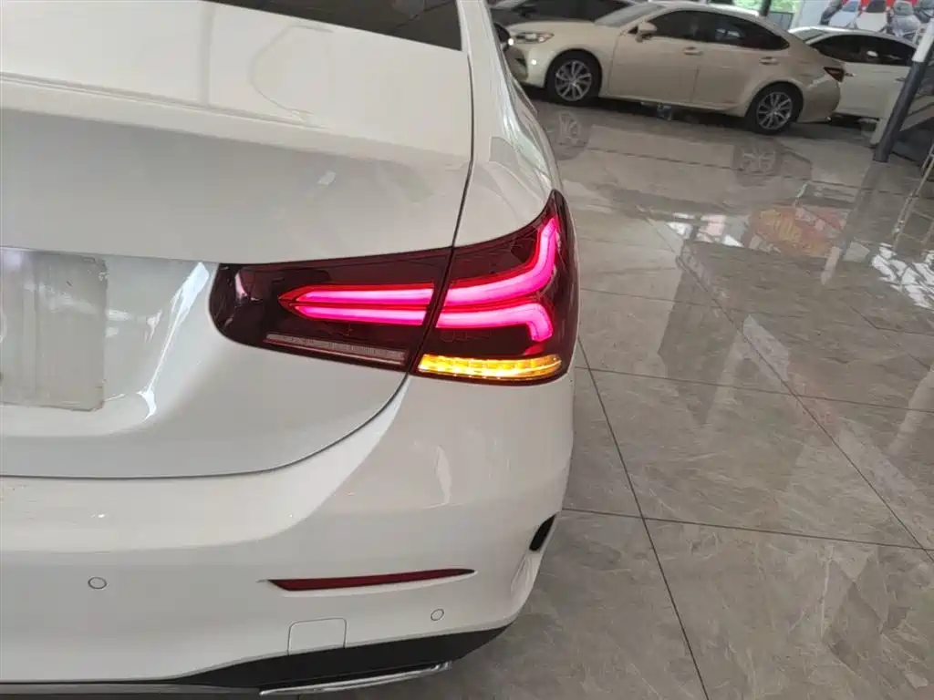 Mercedes-Benz A-Class 2023 — фото 8