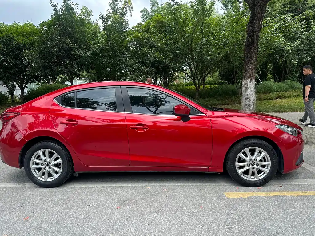 Mazda 3 Axela 2015