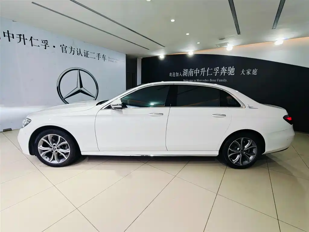 Mercedes-Benz E-Class 2022