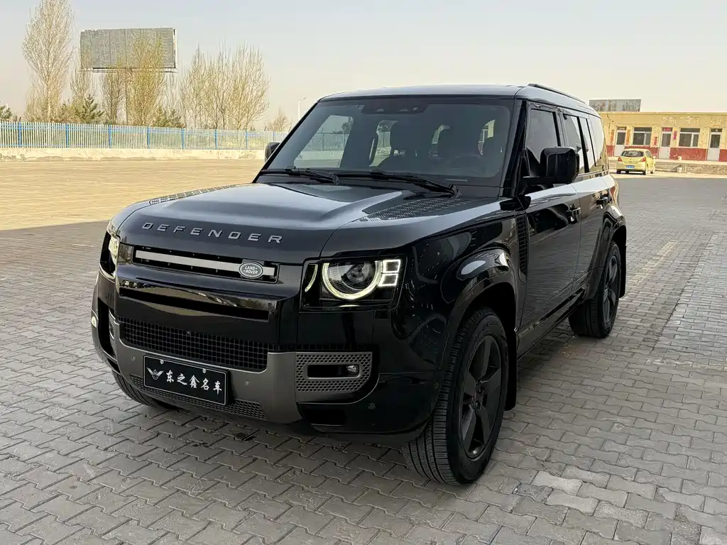 Land Rover Defender 2024 — фото 12