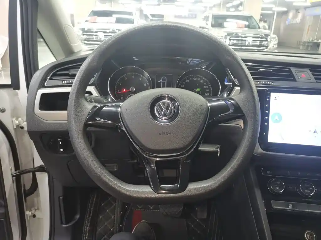 Volkswagen Touran 2016