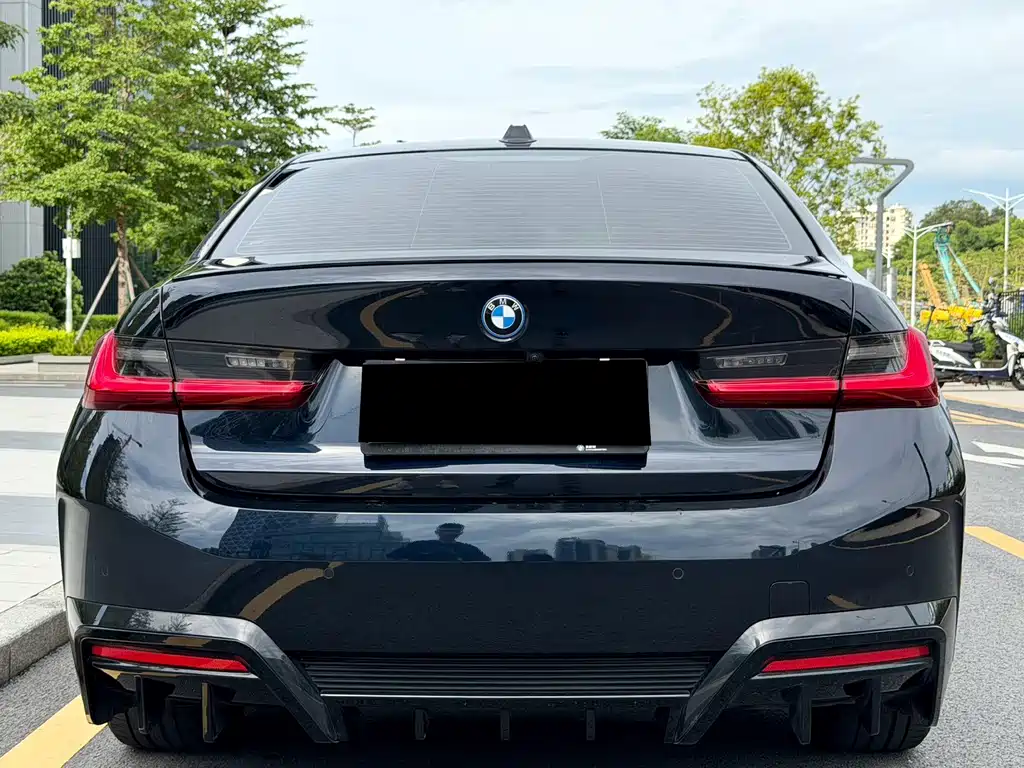 BMW i3 2024 — фото 17