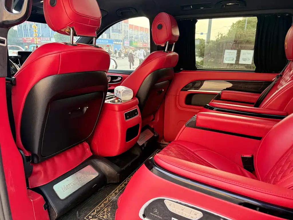 Mercedes-Benz V-Class 2020 — фото 11