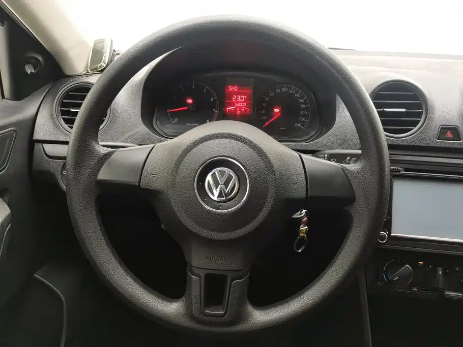 Volkswagen Jetta 2013 — фото 15