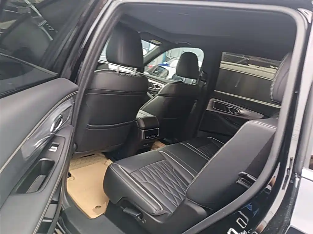 GAC Motor Trumpchi GS8 2023 — фото 16