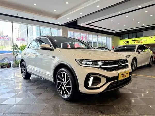 Volkswagen T-Roc 2023