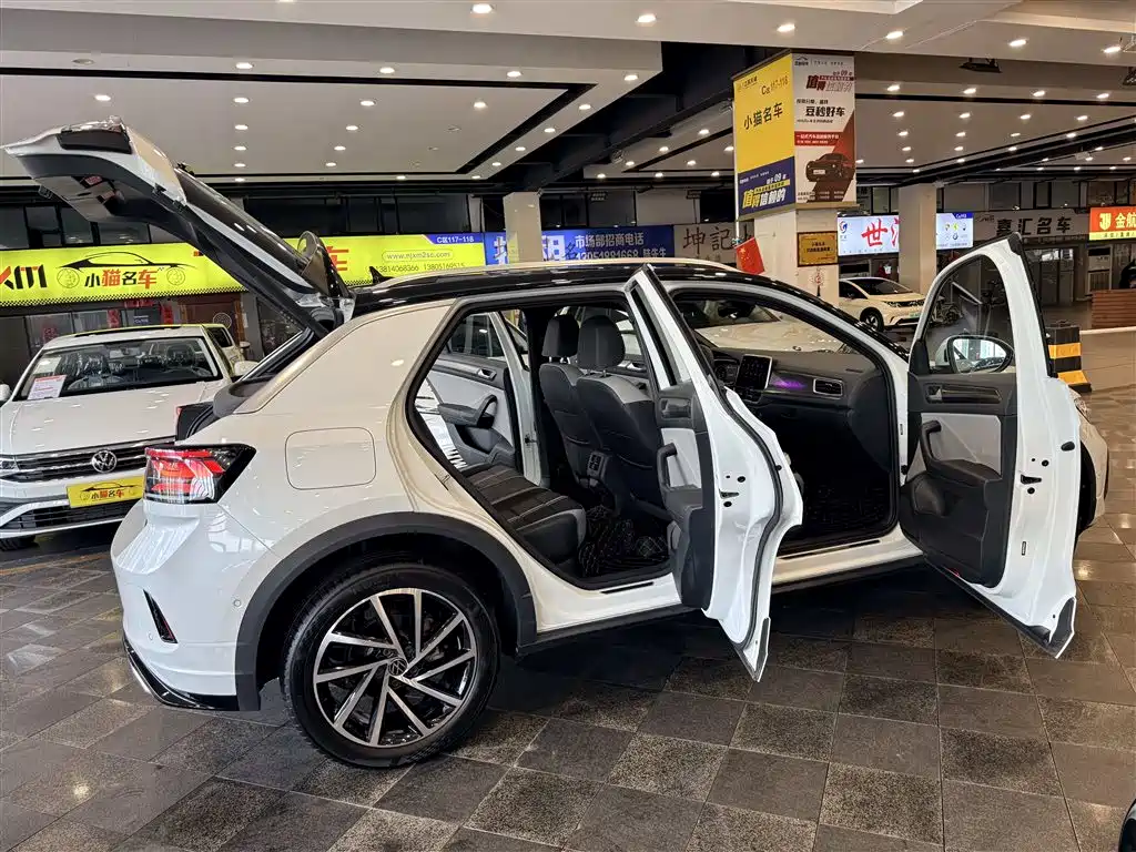 Volkswagen T-Roc 2023 — фото 33