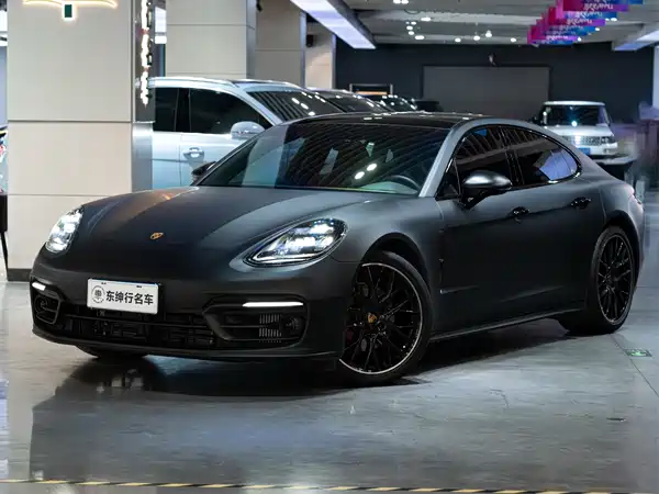 Porsche Panamera 2022