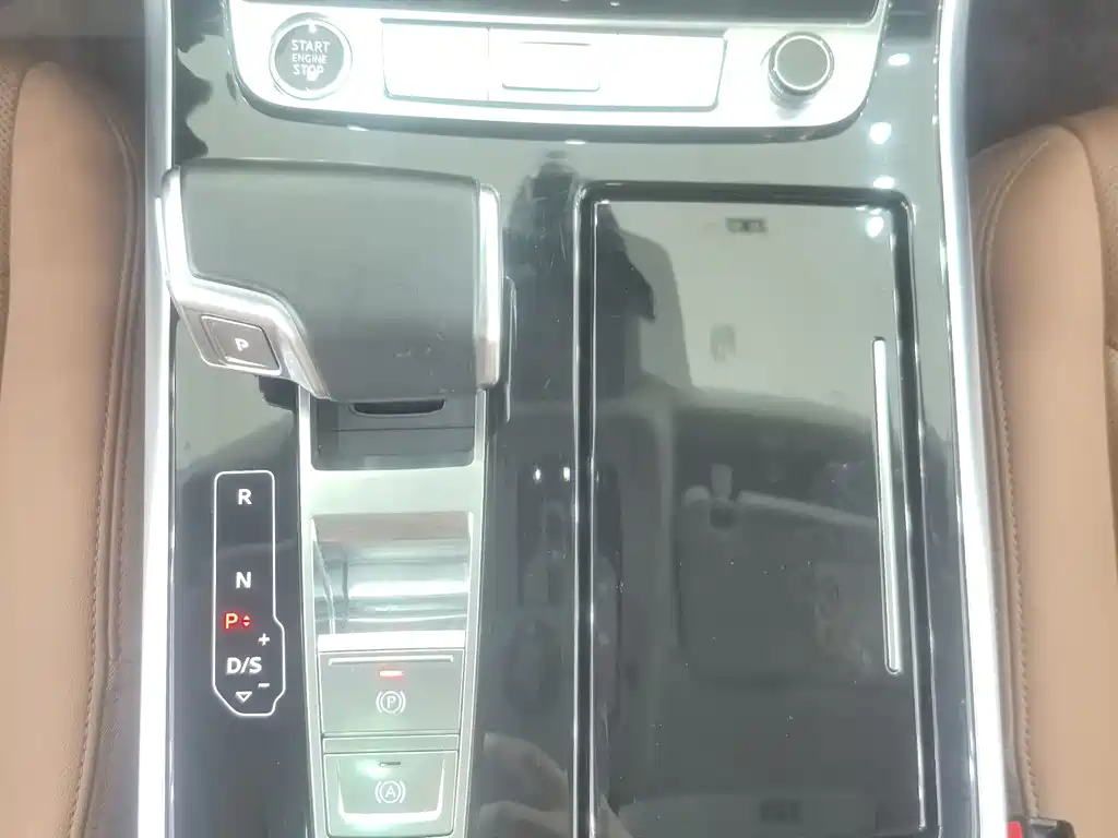 Audi Q7 2021 — фото 23