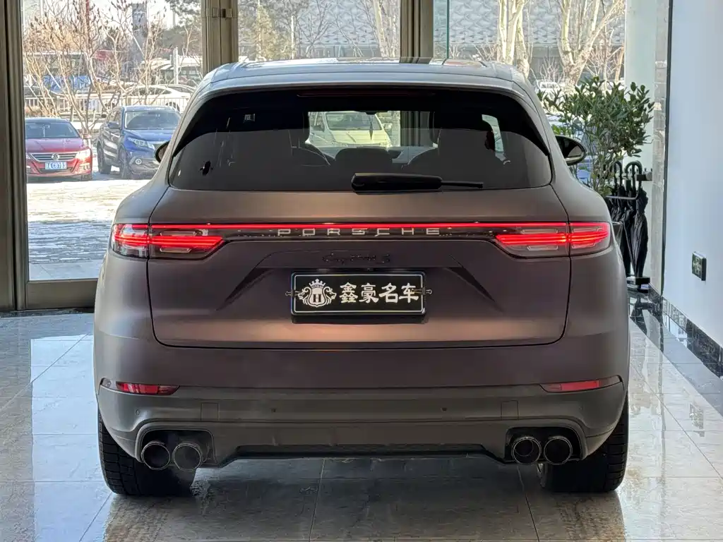 Porsche Cayenne 2018 — фото 18