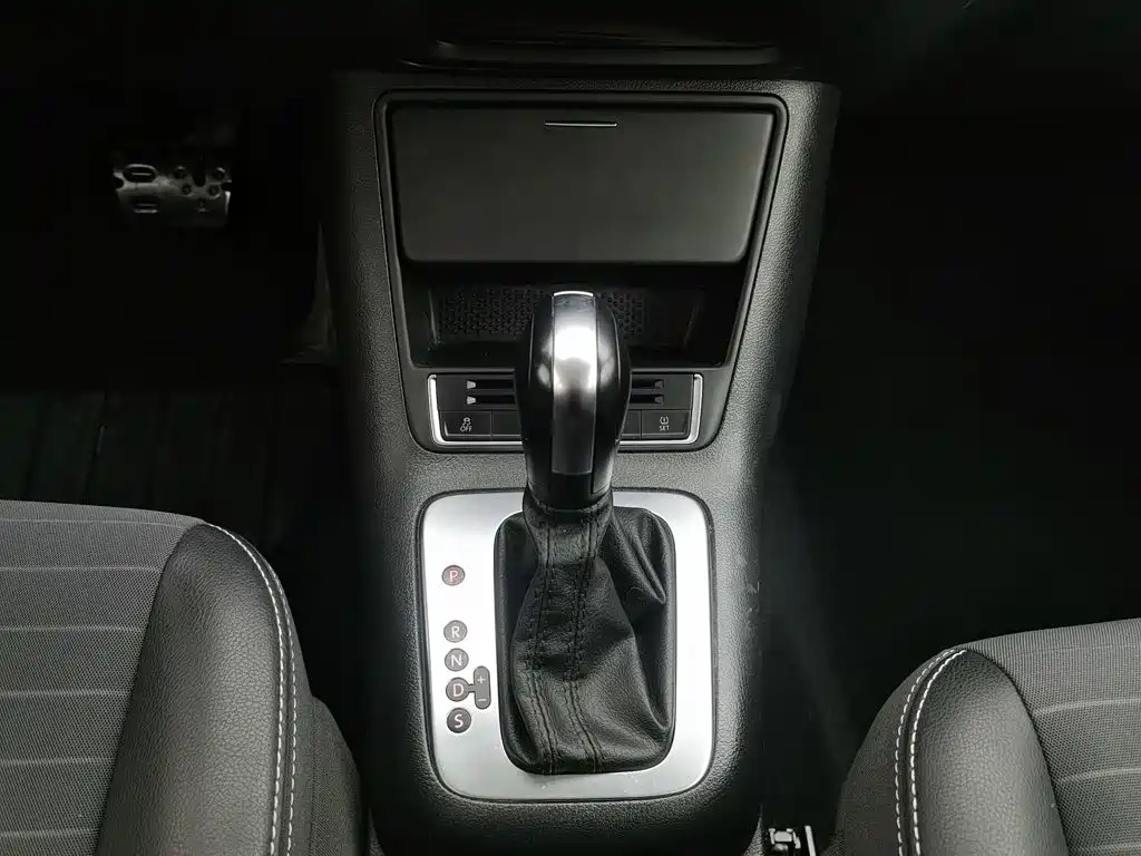 Volkswagen Tiguan 2016 — фото 13