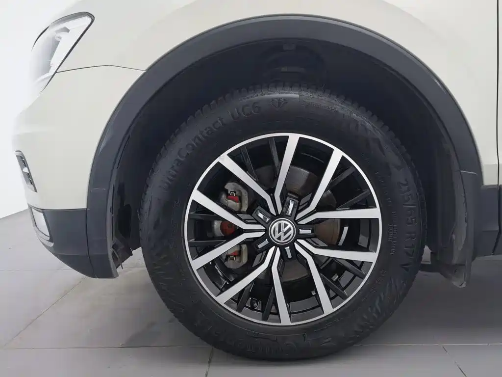 Volkswagen Tiguan L 2017 — фото 17