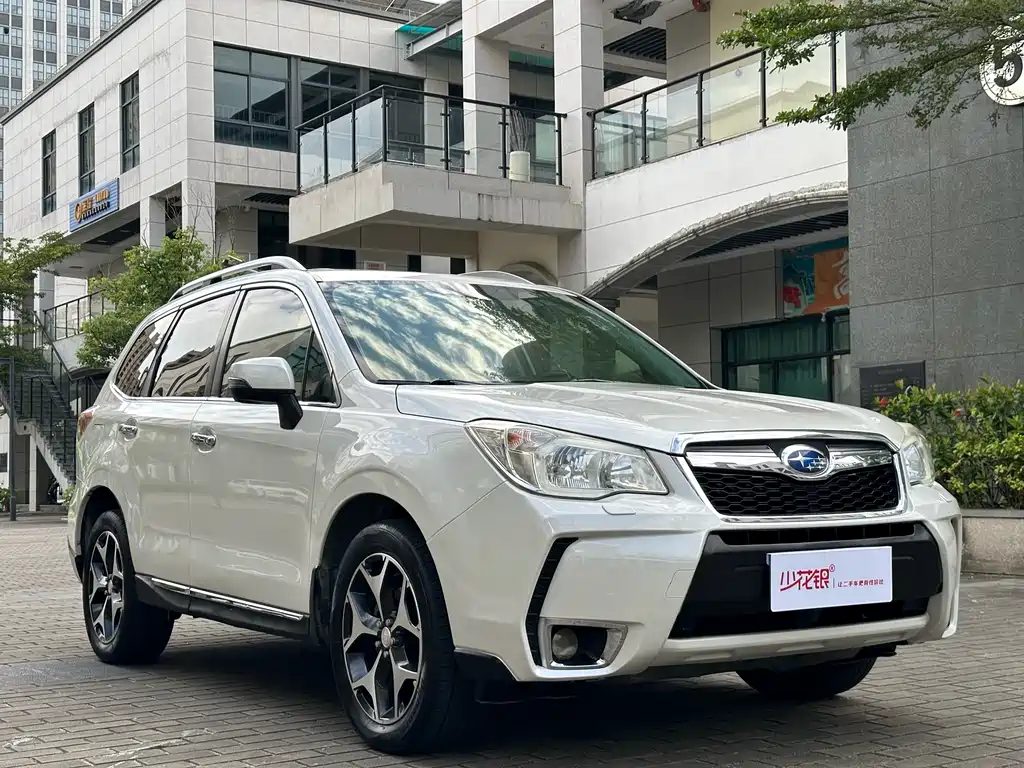 Subaru Forester 2014 — фото 3