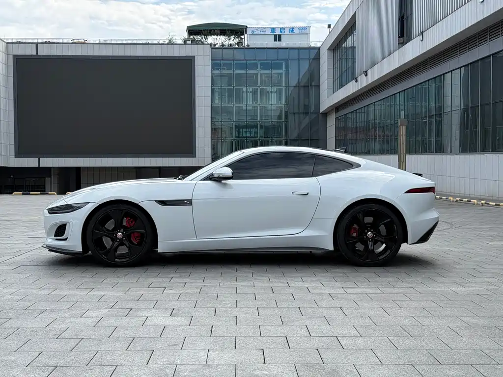 Jaguar F-TYPE 2021 — фото 12