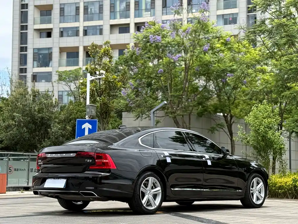 Volvo S90 2018 — фото 7