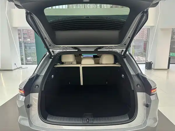 Li Auto i6 2026