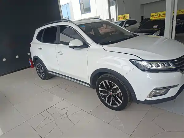 Roewe RX5 2016