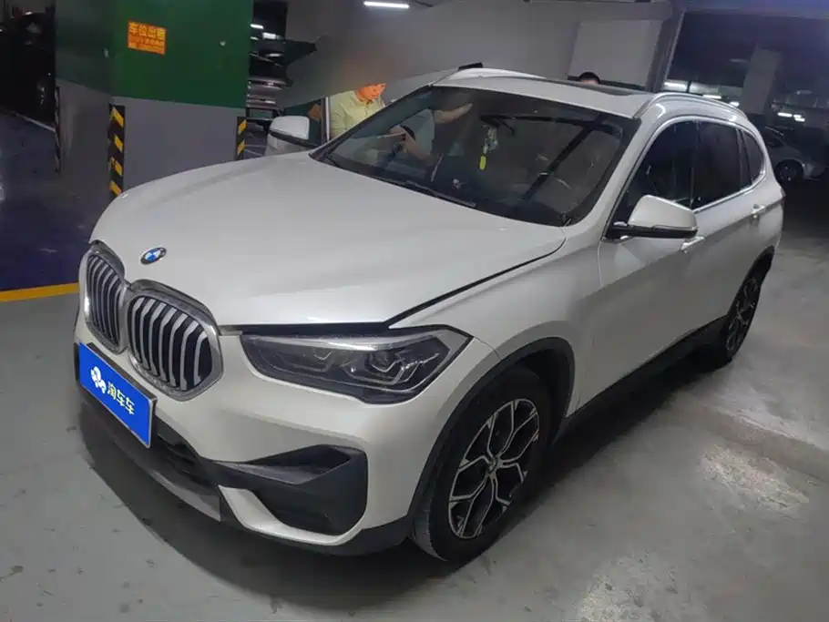 BMW X1 2020 — фото 1