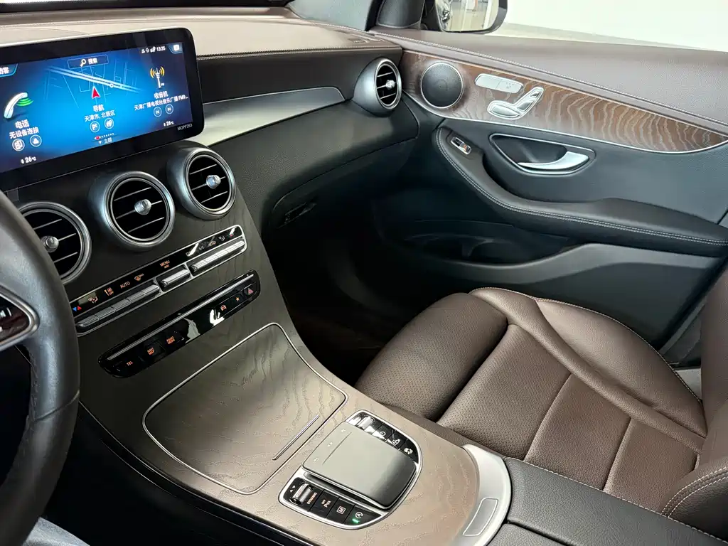Mercedes-Benz GLC 2021 — фото 11