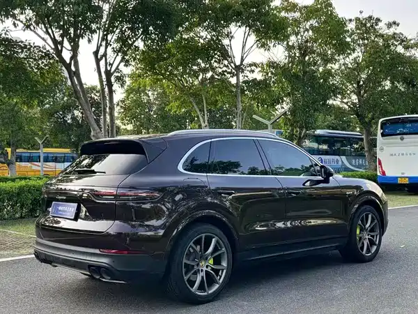 Porsche Cayenne New Energy 2022