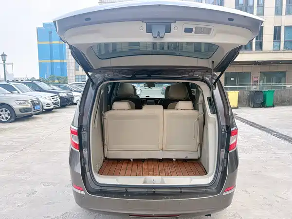 Buick GL8 2013