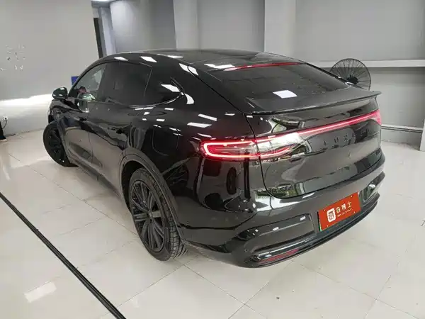 Luxeed R7 2025