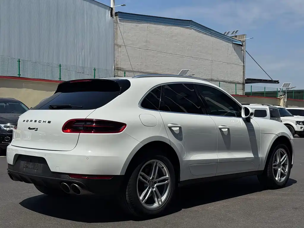 Porsche Macan 2017 — фото 5