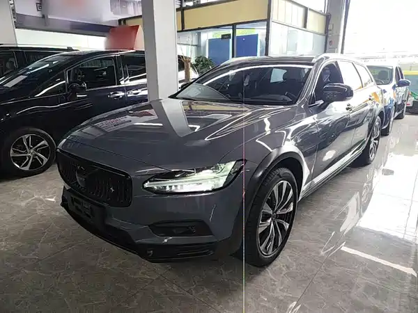 Volvo V90 2021