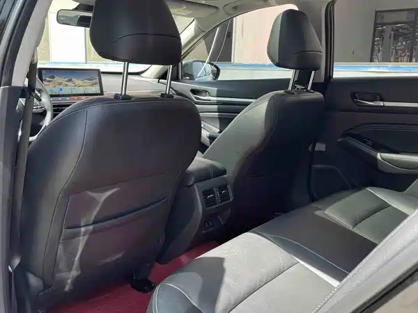 Nissan Teana 2022