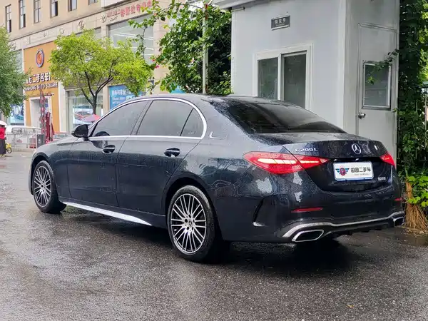 Mercedes-Benz C-Class 2024