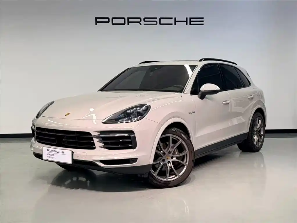 Porsche Cayenne Hybrid 2022