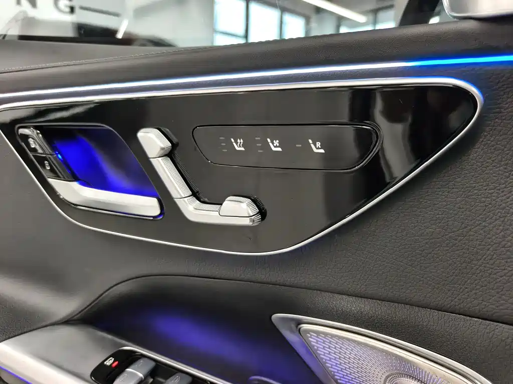 Mercedes-Benz C-Class 2022