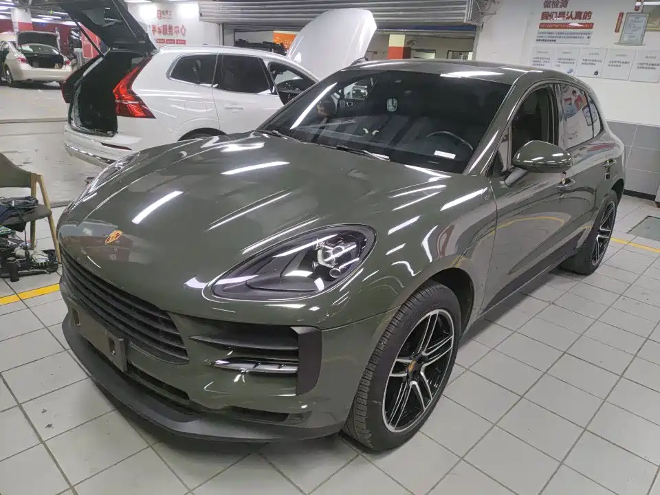 Porsche Macan 2020 — фото 1