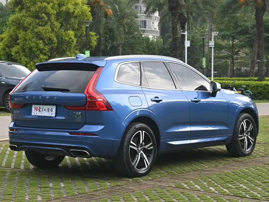 Volvo XC60 2018 — фото 5