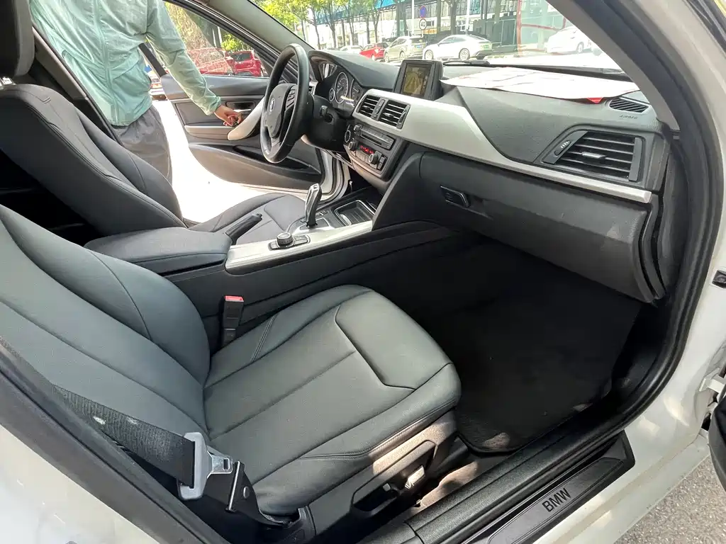 BMW 3 Series 2015