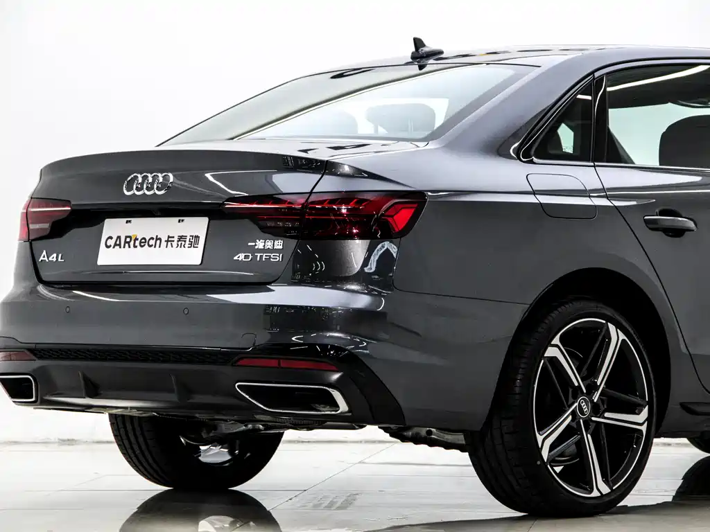 Audi A4L 2025 — фото 21