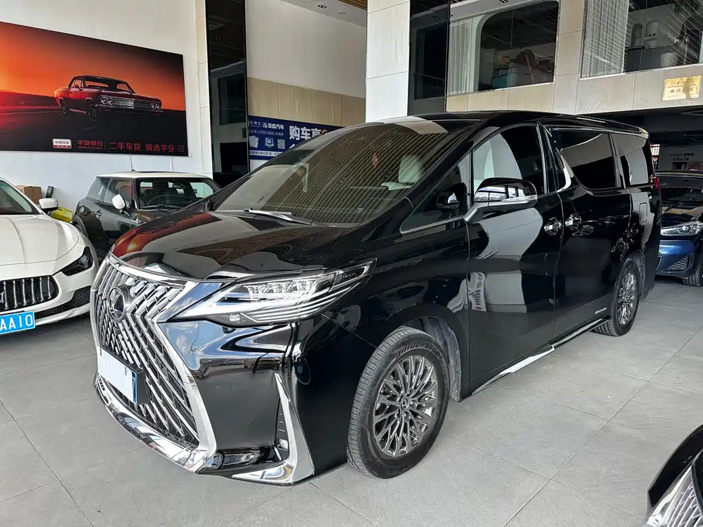 Lexus LM 2020