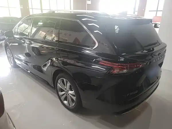 Toyota Sienna 2023